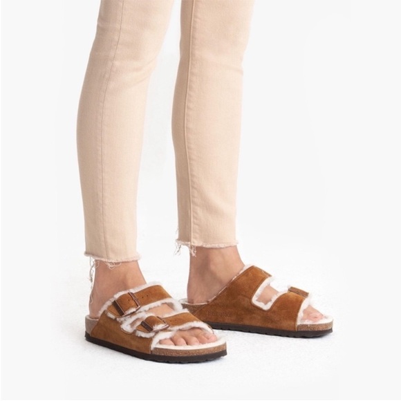 MOTHER High Waisted Looker Ankle Fray Wash Khaki Pants
Size 23 (measures to 24) - Picture 4 of 15